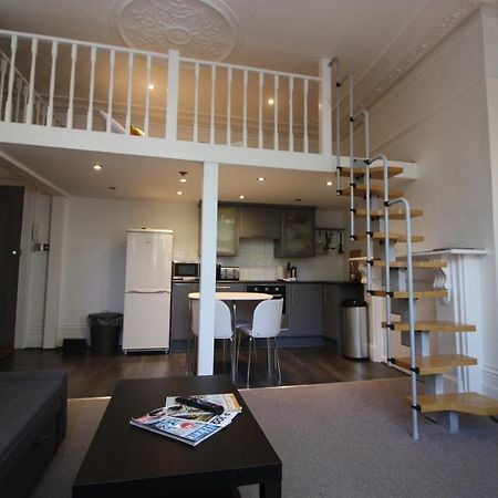 Well Appointed Garden Condo In Kensington Olympia London Exterior photo