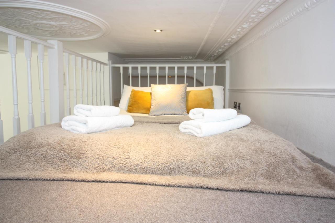 Well Appointed Garden Condo In Kensington Olympia London Exterior photo