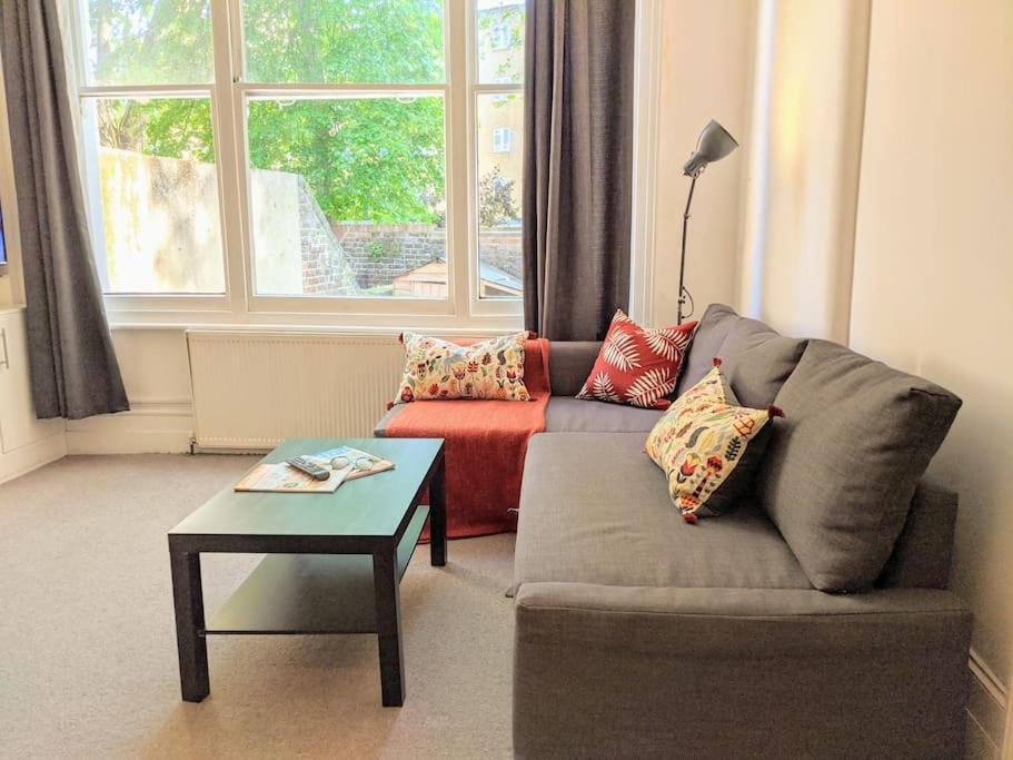Well Appointed Garden Condo In Kensington Olympia London Exterior photo